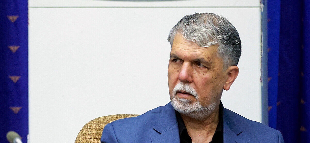 تقدیر وزیر فرهنگ از کارکنان اسکله شهید رجایی بندرعباس