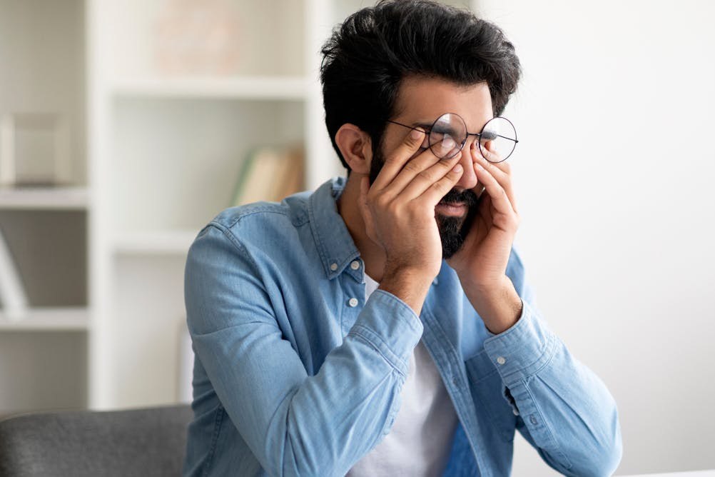 خستگی دیجیتال چشم؛ چگونه در عصر فناوری از بینایی خود مراقبت کنیم؟