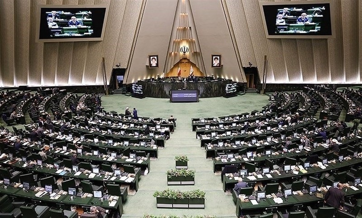 انتقاد سخنگوی هیأت رئیسه مجلس از گرانی‌ها/ قوه قضاییه ورود کند