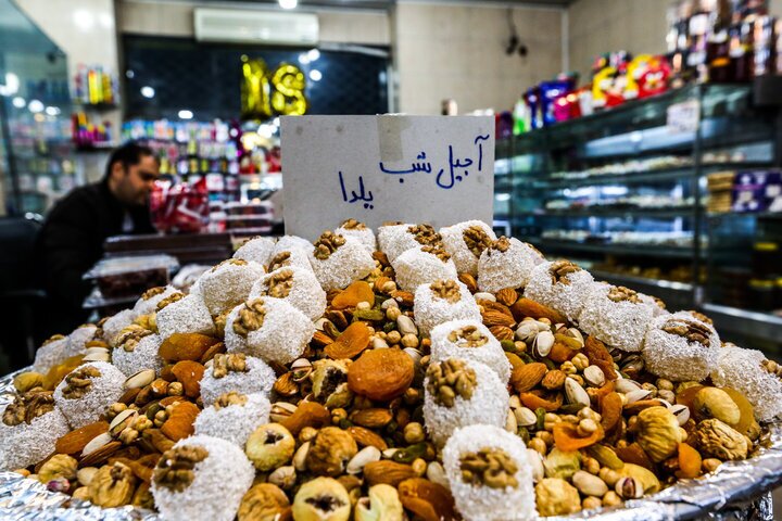 خرید مردم در شب یلدا
