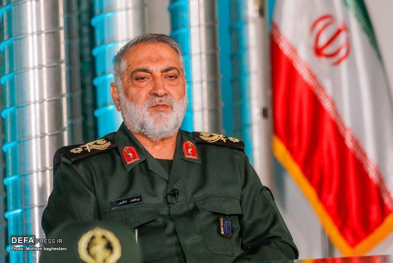 معاون ستاد کل نیروهای مسلح: هنوز بسیاری از ظرفیت بسیج، نیروی دریایی و زمینی را به کار نگرفته‌ایم/ قدرت موشکی ما از بین نرفته و کاملاً آماده‌ایم