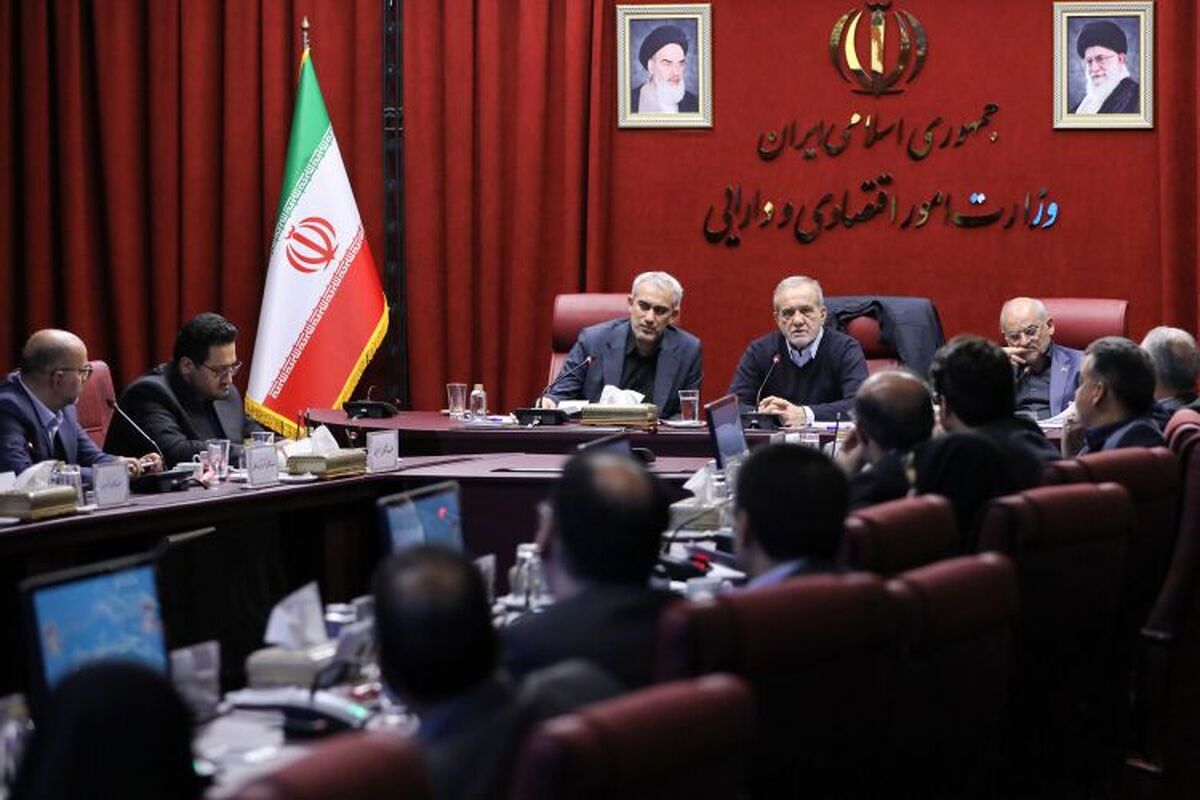 پزشکیان: پیش از آنکه صدای مردم را در خیابان بشنویم، پیگیر مطالبات آنان باشیم