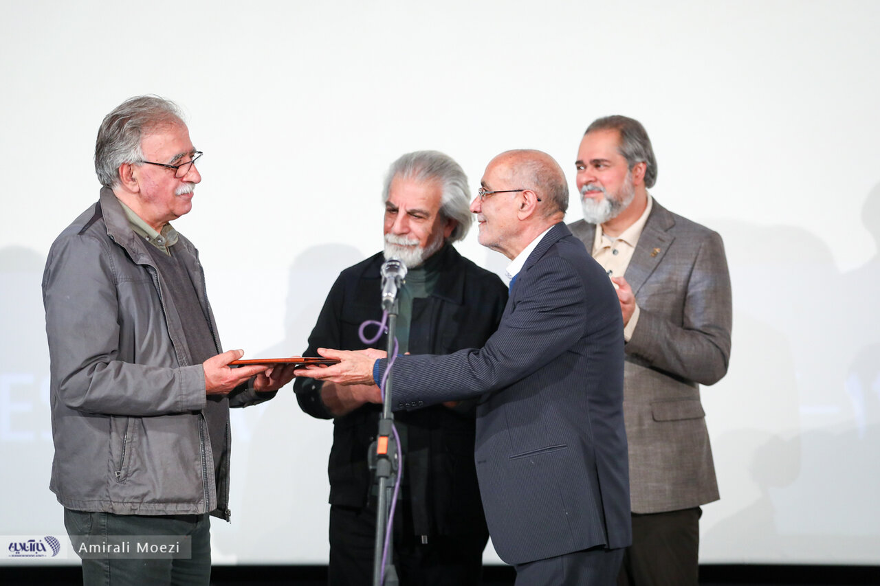 مردی که بن‌بست‌های سینما را در سکوت گشوده است/ بزرگداشت منوچهر محمدی در جشنواره فیلم فجر