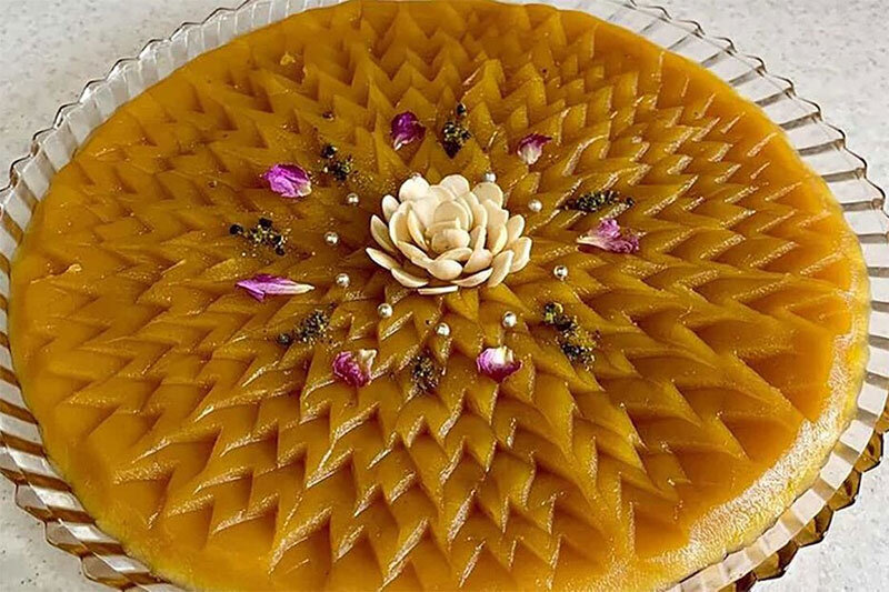 روایتی دوست داشتنی از روزهای پراضطراب جنگ به قلم یک روزنامه نگار زن/حلوا می پزم برای آرامش روح درگذشتگان/ رفتارهای من را پسرهایم دستمایه خنده کرده اند