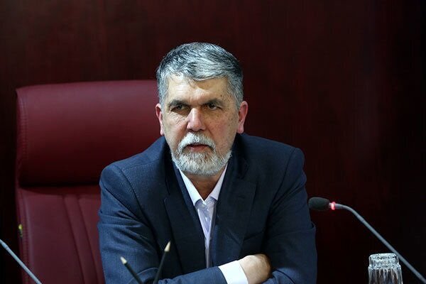 وزیر ارشاد: دست‌بوس اصحاب فرهنگ و هنرم که میان خود و وطن‌فروشان مرز کشیدند