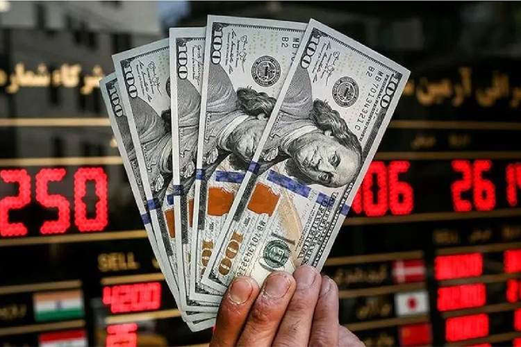 چرا دلار امریکا با وجود تضعیف‌های دوره‌ای، همچنان مسلط است؟