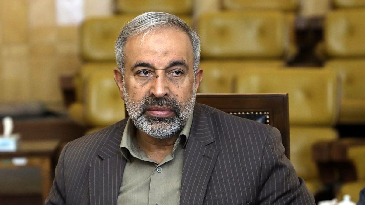 رئیس جمهور نمی تواند اینترنت را وصل کند / نماینده مجلس: اینترنت جهانی فعلاً بازگشایی نمی‌شود