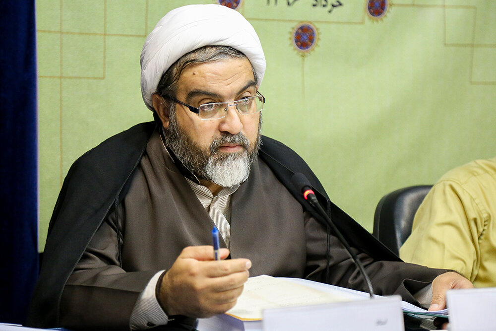 تلاش لاریجانی برای حکمرانی عقلانی و مقابله با تحجر