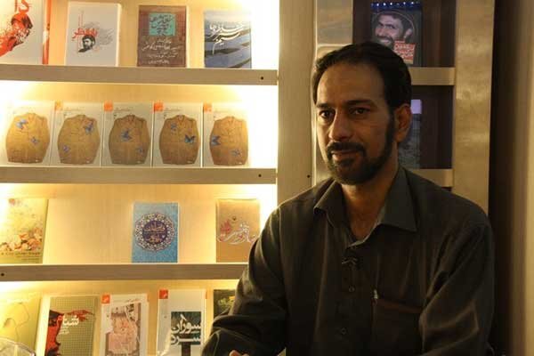 دو کتابی که تقریظ رهبر شهید را گرفتند/ «آخرین فرصت» و «خانوم‌ماه» چگونه از خاطره به مستند-رمان تبدیل شدند؟