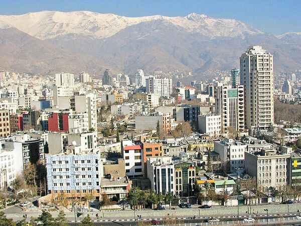 رکوردشکنی قیمت‌ها در بازار مسکن/ چه کسانی قیمت مسکن را پس از جنگ ۷۰، ۸۰ درصد گران کردند؟