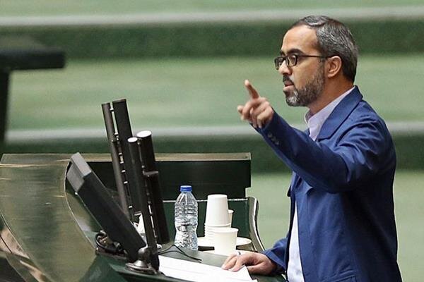 نماینده مجلس: توافق احتمالی با آمریکا از خطوط قرمز عبور کرده است / شروط دهگانه رعایت نشده است