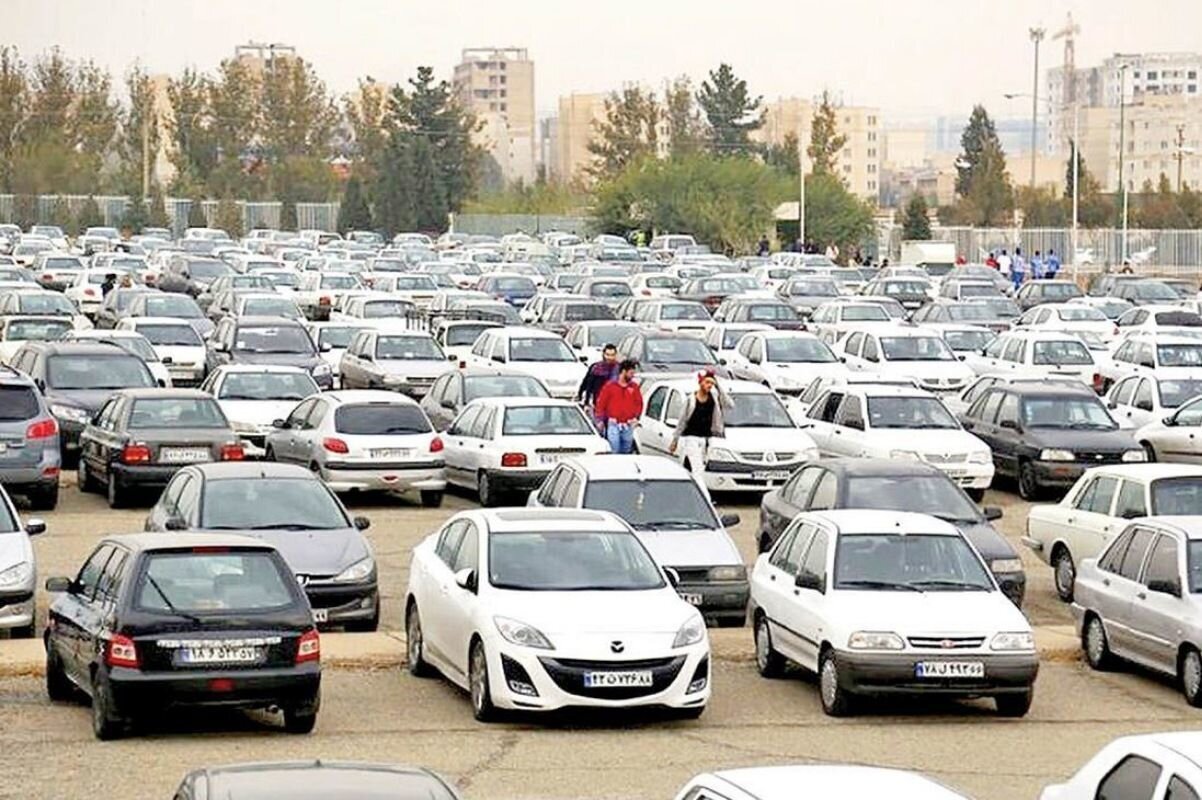 پیش‌بینی کارشناسان از بازار خودرو در پیچ تند جنگ و رکود / دو سناریوی متفاوت پیش رو چیست؟