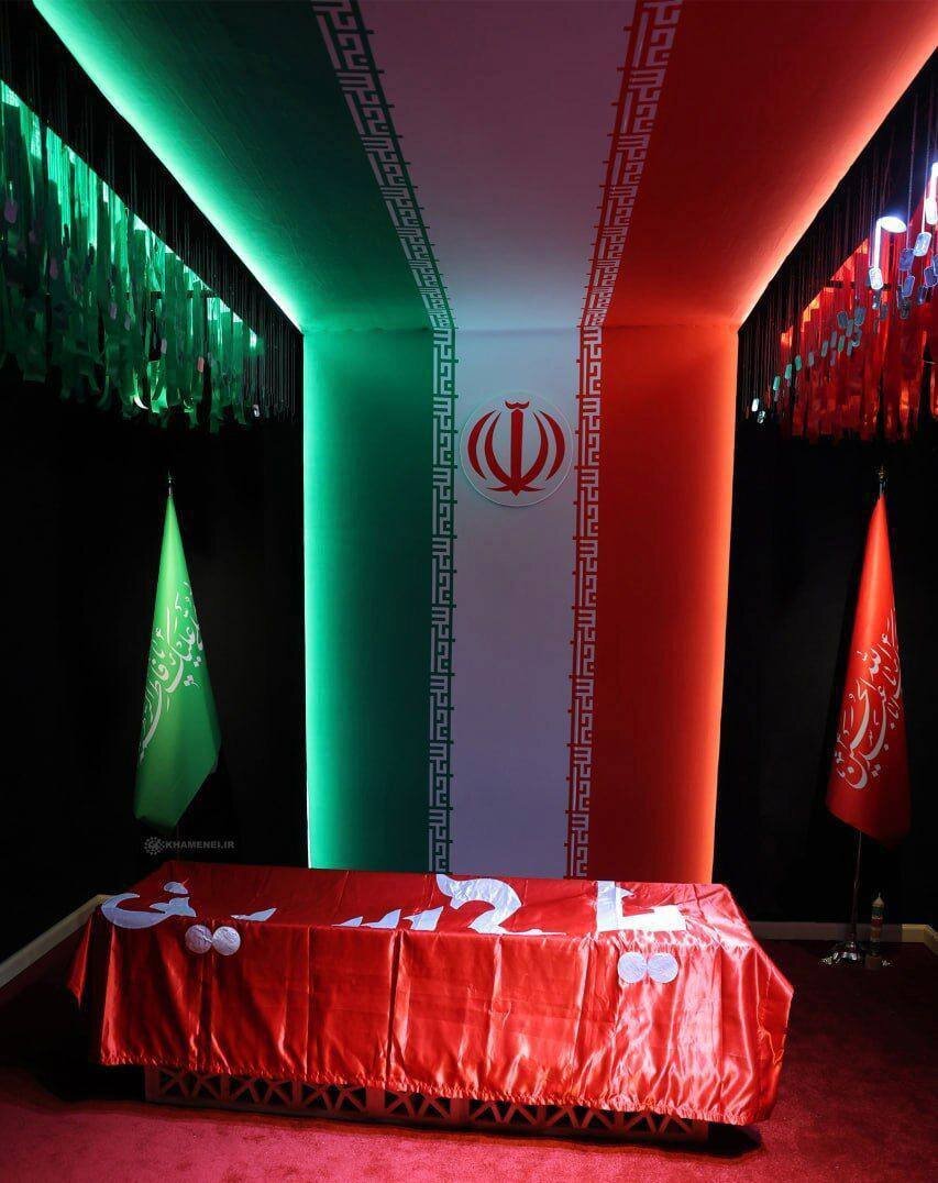 جزئیات مراسم تشییع رهبر شهید در قم/ معاون استانداری: گوشی‌تان را شارژ کنید/ آب، داروهای شخصی و چفیه بیاورید