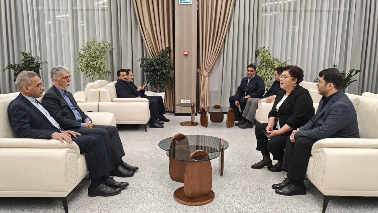 وزیر فرهنگ و ارشاد اسلامی وارد بیشکک شد