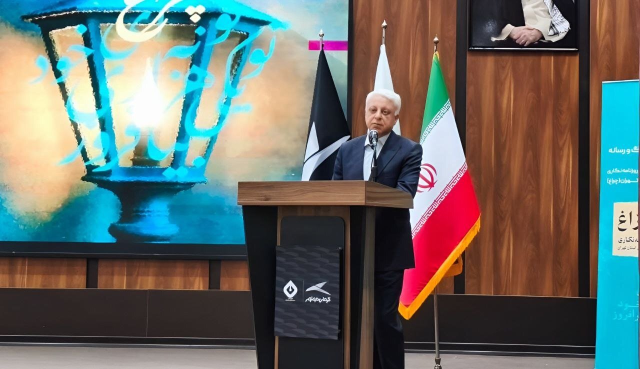 بگذارید چراغ رسانه و روزنامهنگاری مستقل روشن بماند/ جوایزی که خبرنگاران خبرآنلاین از اختتامیه چهارمین دوره «چراغ حقیقت» به خانه بردند