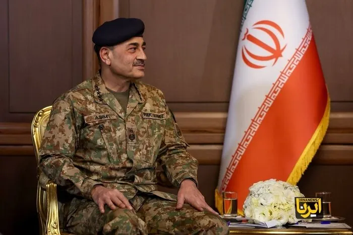 عاصم منیر