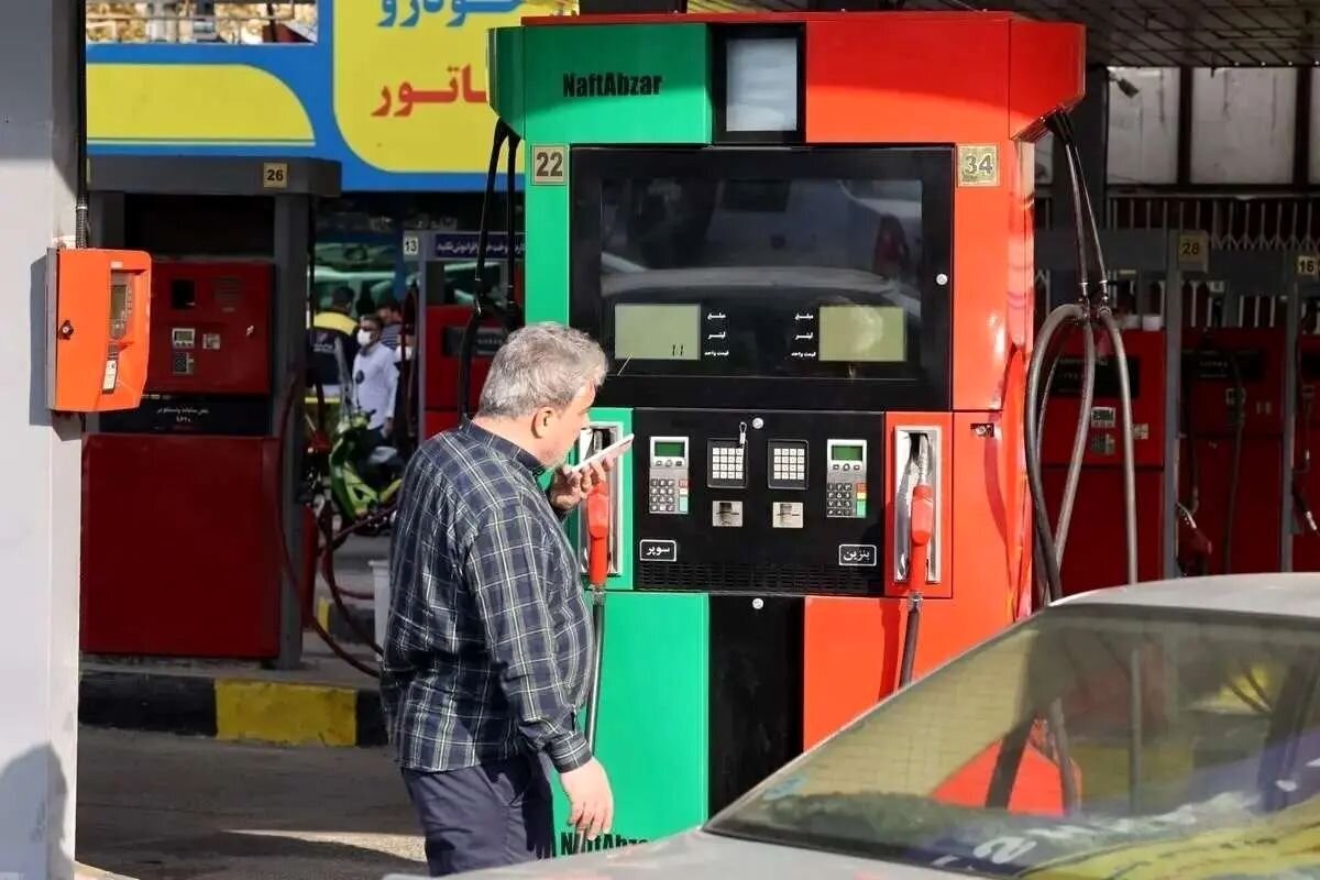 نرخ سوم بنزین رسما اعلام شد/ جزییات جدید درباه تغییر در نرخ سوم بنزین/تکلیف سهمیههای ۶۰ لیتری و ۵۰ لیتری بنزین چه میشود؟