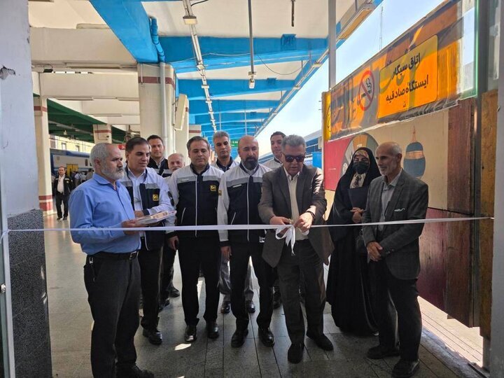 افتتاح نخستین اتاق سیگار متروی تهران در ایستگاه صادقیه + عکس
