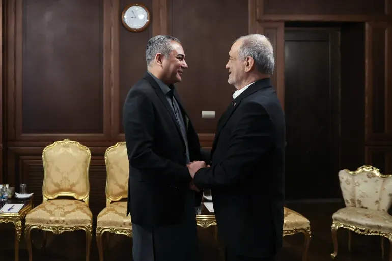 دیدار وزیر کشور پاکستان با پزشکیان