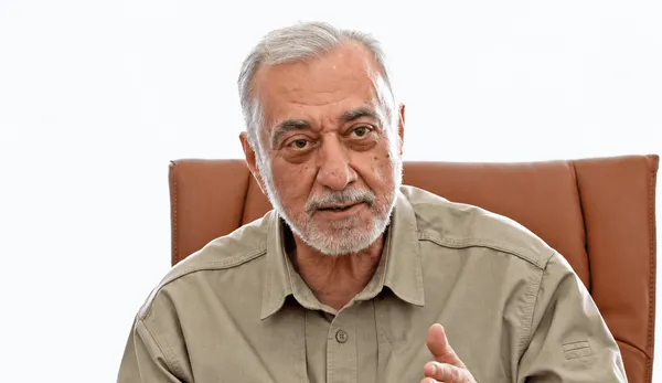 مهرداد اخلاقی