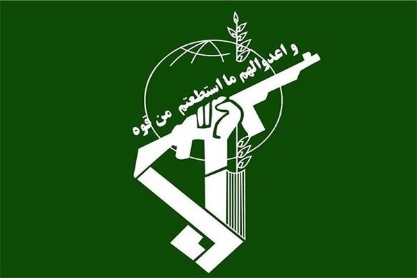 روابط عمومی نیروی دریایی سپاه: پهپاد آمریکایی MQM-170 در تنگه هرمز به صورت سالم در اختیار سپاه قرار گرفت