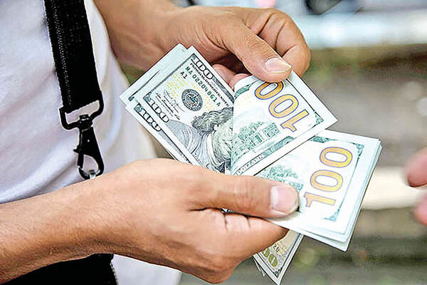 قیمت دلار، یورو و انواع ارزها امروز ۴ آبان ۱۴۰۵ در زمان بسته شدن بازار/ دلار روی قیمت ۲۷۱ هزار و ۵۰۰ تومان ایستاد + جدول