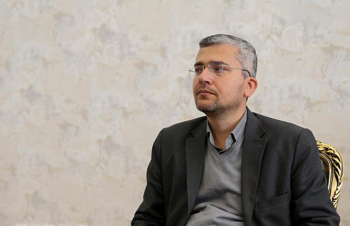 عضو کمیسیون امنیت ملی: غنی‌سازی اورانیوم را باید به ۹۰ درصد برسانیم/ اگر هسته‌ای شده بودیم، مورد حمله قرار نمی‌گرفتیم