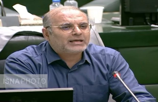 نماینده مجلس: ترامپ در باتلاق افزایش قیمت نفت دست‌وپا می‌زند/ در صورت تکرار تجاوز منافع آمریکا در مقاطع مختلف مورد هدف قرار خواهد گرفت