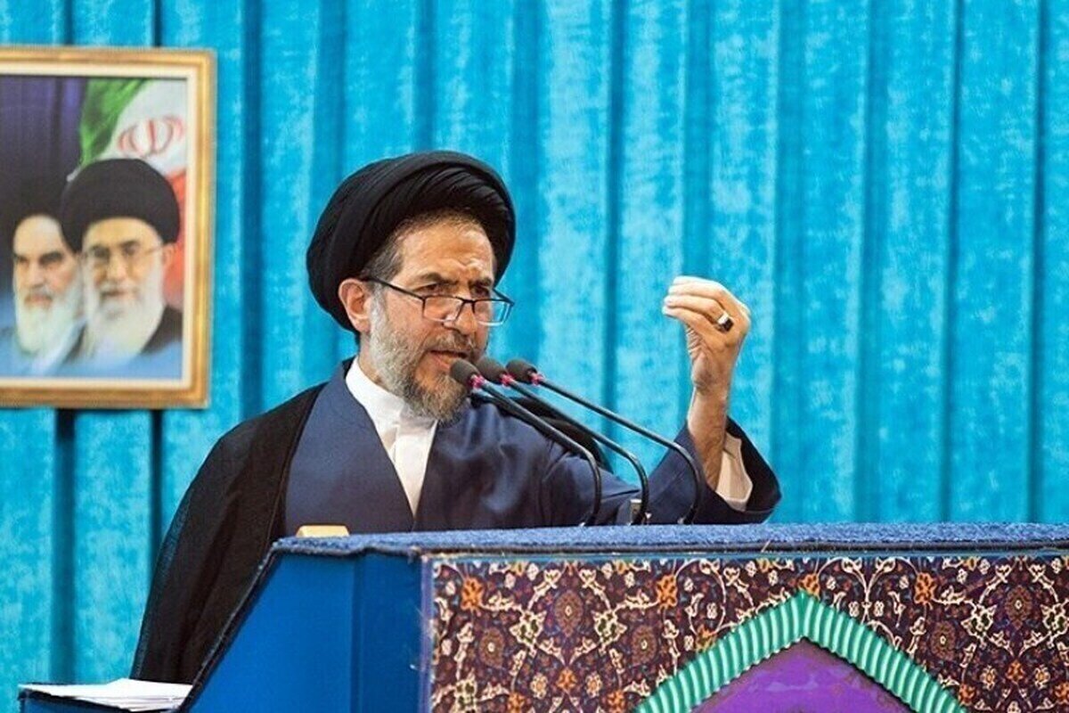 امام جمعه تهران: تنگه هرمز؛ اهرم راهبردی ایران در معادلات جهانی است/ در برابر فشارهای اقتصادی و تحریم‌ها باید هوشیار باشیم