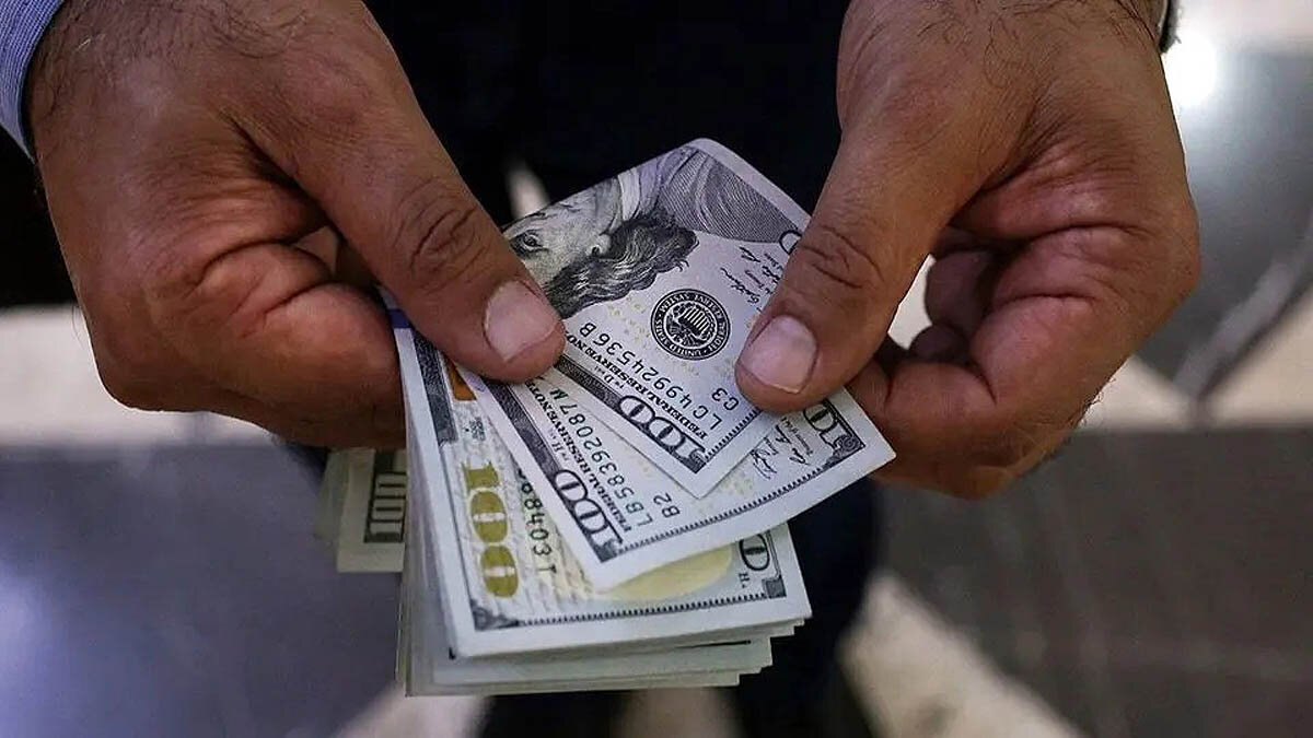 معاون وزیر اقتصاد: خرید ارز برای مصارف شخصی، به‌خودی‌خود مشمول مالیات نمی‌شود