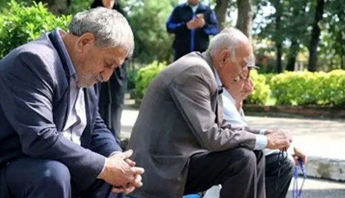 سرپرست تامین‌اجتماعی: یک‌ونیم میلیون نفر در یک سال گذشته از بازار کار خارج شده‌اند/ ماهانه ۷ هزار میلیارد تومان بیمه بیکاری پرداخت می‌شود
