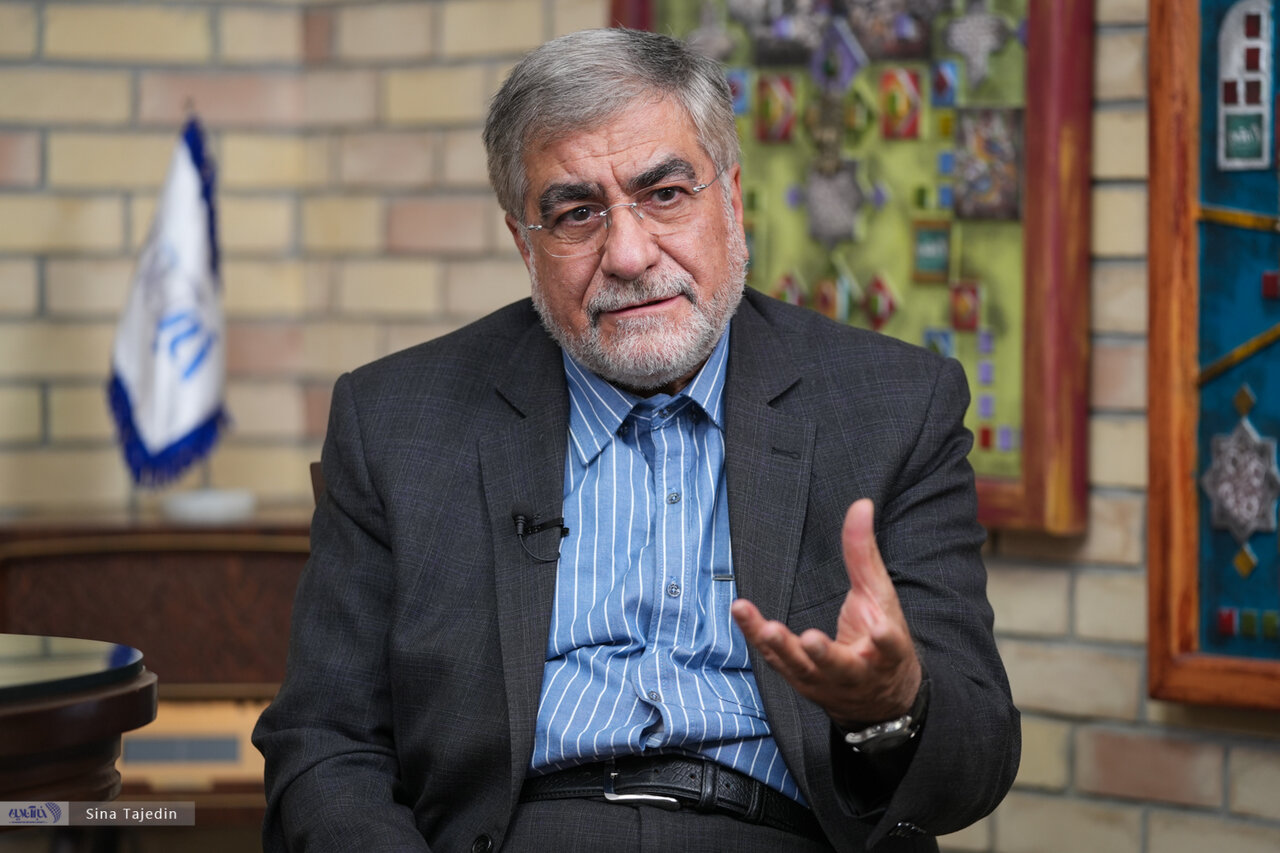 علی جنتی: احتمالا فرماندهان نظامی موشک بالستیک جدیدی را آماده کرده‌اند که می‌تواند  اهداف متحرک را نیز در دریا مورد اصابت قرار دهد