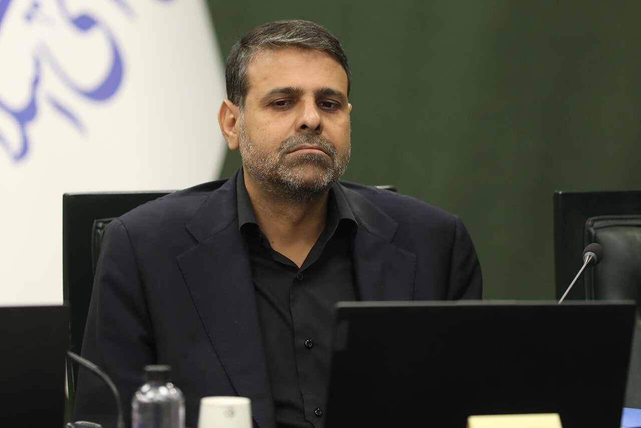 عضو هیات رئیسه مجلس: مهلت هشت روزه ترامپ را جدی می‌گیریم/ زمان حمله را نمی‌توان از تقویم انتخابات استخراج کرد