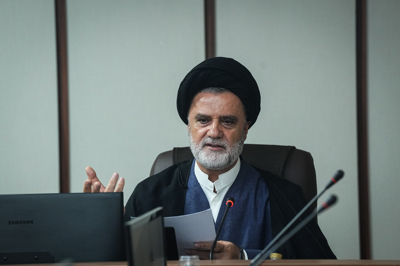 سید محمود نبویان: عربستان مقابل انصارالله درمانده شد و برای حضور در ایران همراه ترکیه و پاکستان التماس کرد