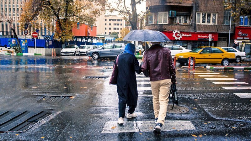 بارش باران و رعدوبرق در تهران و چند استان تا یکشنبه / رگبار و وزش باد شدید در راه پایتخت