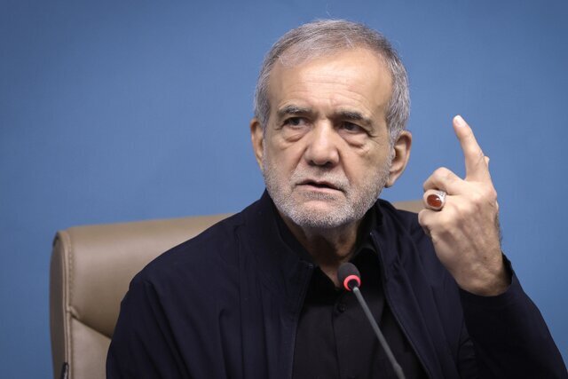 پزشکیان: اجازه نمی‌دهیم تولید گاز و برق کشور در زمستان با مشکل مواجه شود/ مدیران استان‌ها نباید برای حل همه مسائل منتظر تصمیم‌گیری در تهران بمانند