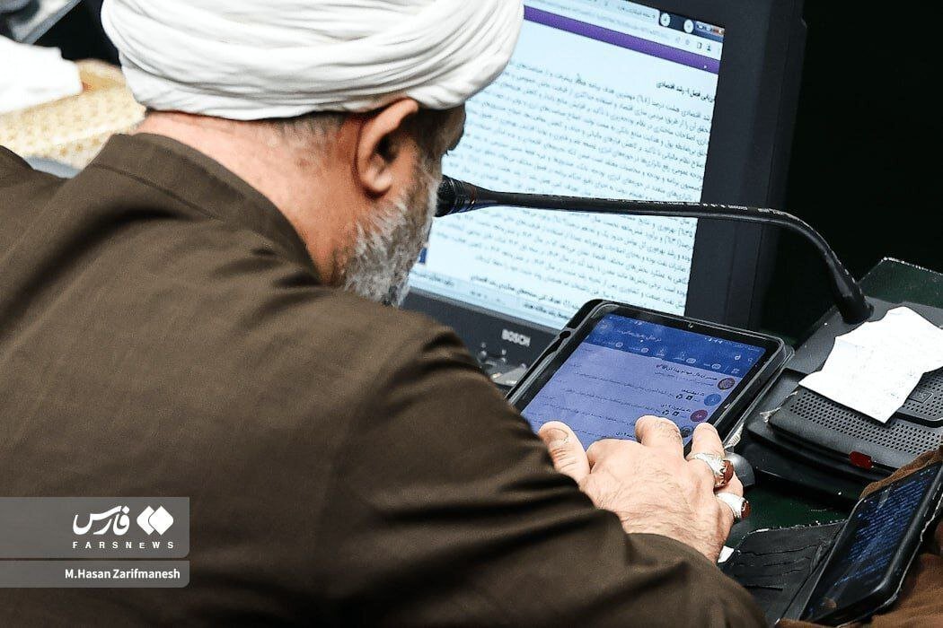 کانال تلگرامی حمید رسایی فعال است/ حواشی پایان نیافتنی نماینده زندانی حتی در حبس