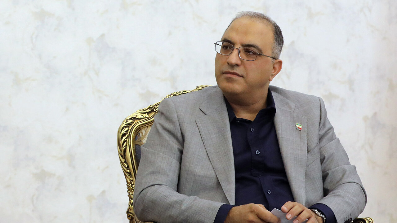 انتقاد عضو کمیسیون اقتصادی مجلس از افزایش تعرفه اینترنت؛ در شرایط فشار فعلی پذیرفتنی نیست/ دولت باید پاسخگوی حقوق مصرفکنندگان باشد