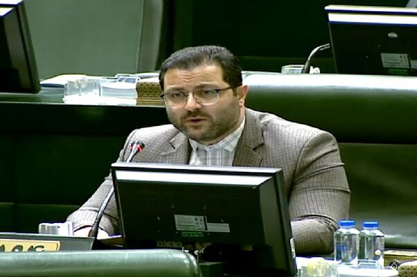 عضو کمیسیون اجتماعی: افزایش اعتبار کالابرگ برای بخشی از مشمولان گامی مثبت است اما کافی نیست/ ترمیم قدرت خرید بازنشستگان و حقوق‌بگیران ضرورت دارد