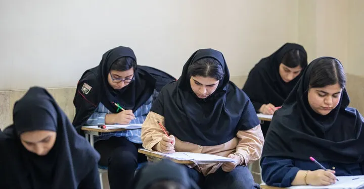 کارشناسی‌ناپیوسته