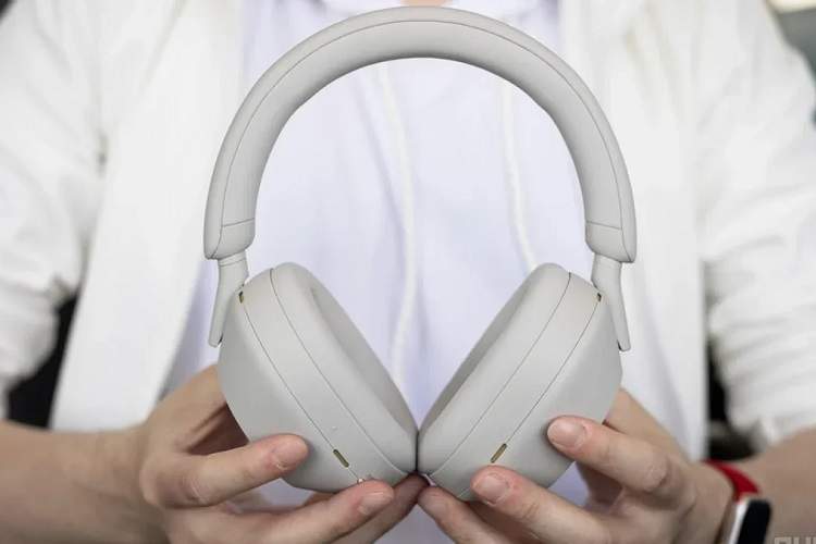 سونی WH-1000XM5 با حذف نویز قدرتمند و شارژدهی ۳۰ ساعته ارزان‌تر شد
